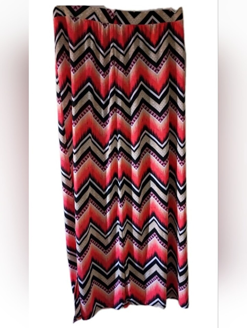 Bobbie Brooks Chevron Pencil Skirt in Coral, Black, Cream, beach Casual